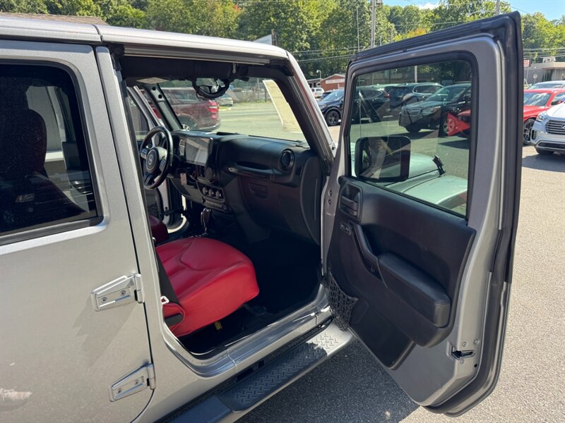 2017 Jeep Wrangler Unlimited Smoky Mountain - Photo 33 - Rockaway, NJ 07866