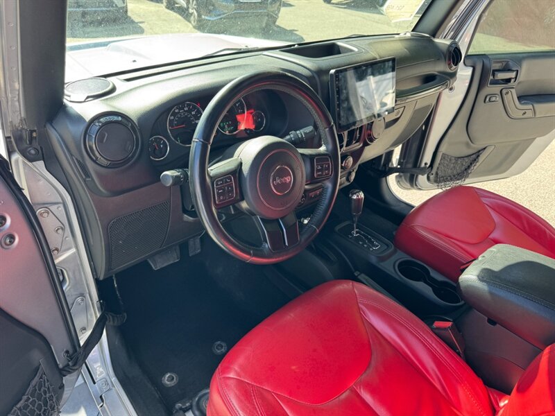 2017 Jeep Wrangler Unlimited Smoky Mountain - Photo 14 - Rockaway, NJ 07866