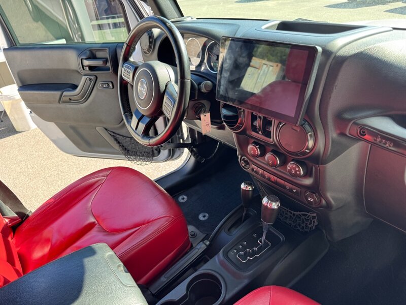 2017 Jeep Wrangler Unlimited Smoky Mountain - Photo 39 - Rockaway, NJ 07866