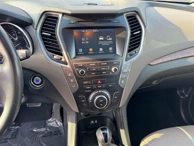 2017 Hyundai Santa Fe SE   - Photo 25 - Rockaway, NJ 07866