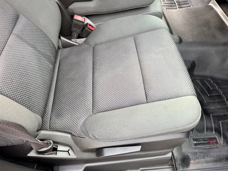 2015 Chevrolet Silverado 1500 LT photo 39