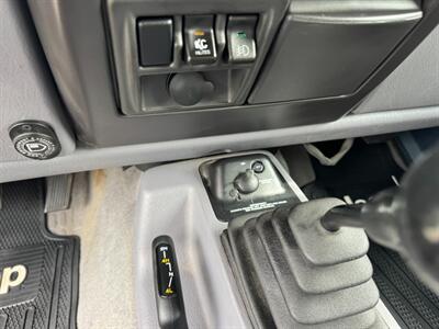 1998 Jeep Wrangler Sport   - Photo 29 - Rockaway, NJ 07866