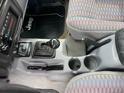 1998 Jeep Wrangler Sport   - Photo 32 - Rockaway, NJ 07866