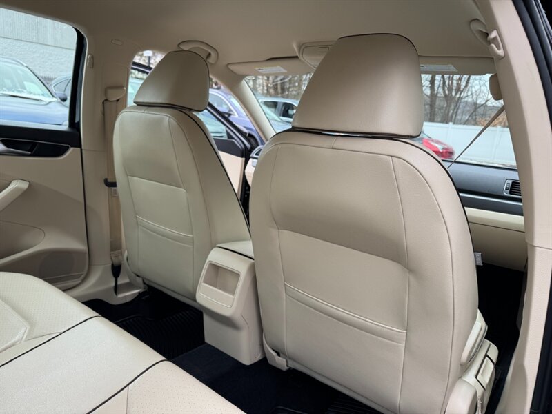 2018 Volkswagen Passat 2.0T R-Line - Photo 48 - Rockaway, NJ 07866