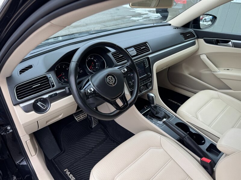 2018 Volkswagen Passat 2.0T R-Line - Photo 22 - Rockaway, NJ 07866