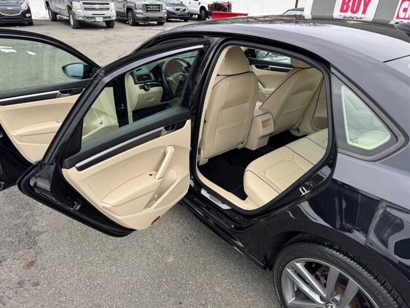 2018 Volkswagen Passat 2.0T R-Line - Photo 34 - Rockaway, NJ 07866