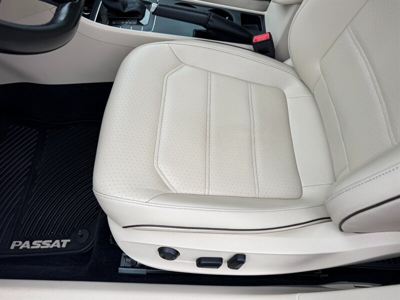 2018 Volkswagen Passat 2.0T R-Line - Photo 20 - Rockaway, NJ 07866