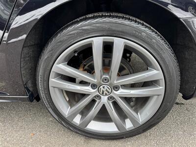 2018 Volkswagen Passat 2.0T R-Line - Photo 12 - Rockaway, NJ 07866