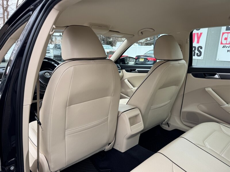 2018 Volkswagen Passat 2.0T R-Line - Photo 39 - Rockaway, NJ 07866