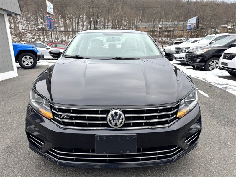 2018 Volkswagen Passat 2.0T R-Line - Photo 2 - Rockaway, NJ 07866