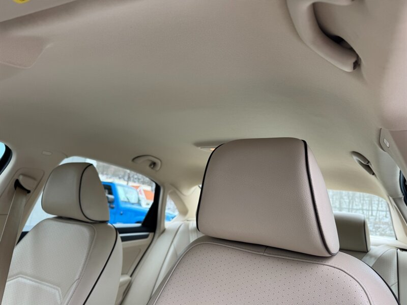 2018 Volkswagen Passat 2.0T R-Line - Photo 33 - Rockaway, NJ 07866