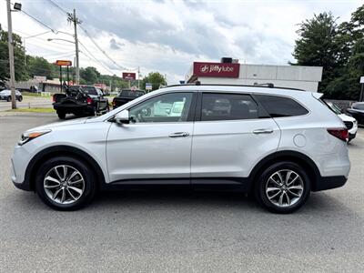 2017 Hyundai Santa Fe SE   - Photo 8 - Rockaway, NJ 07866