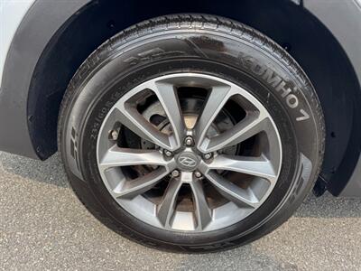 2017 Hyundai Santa Fe SE   - Photo 14 - Rockaway, NJ 07866