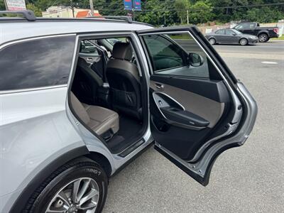 2017 Hyundai Santa Fe SE   - Photo 48 - Rockaway, NJ 07866