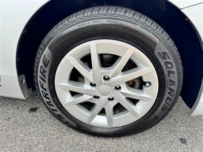 2014 Toyota Prius v Two   - Photo 15 - Rockaway, NJ 07866