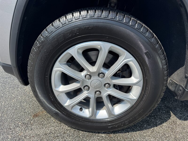 2021 Jeep Grand Cherokee Laredo E - Photo 10 - Rockaway, NJ 07866