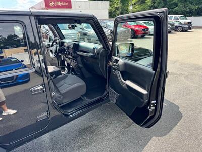 2017 Jeep Wrangler Sport S   - Photo 37 - Rockaway, NJ 07866