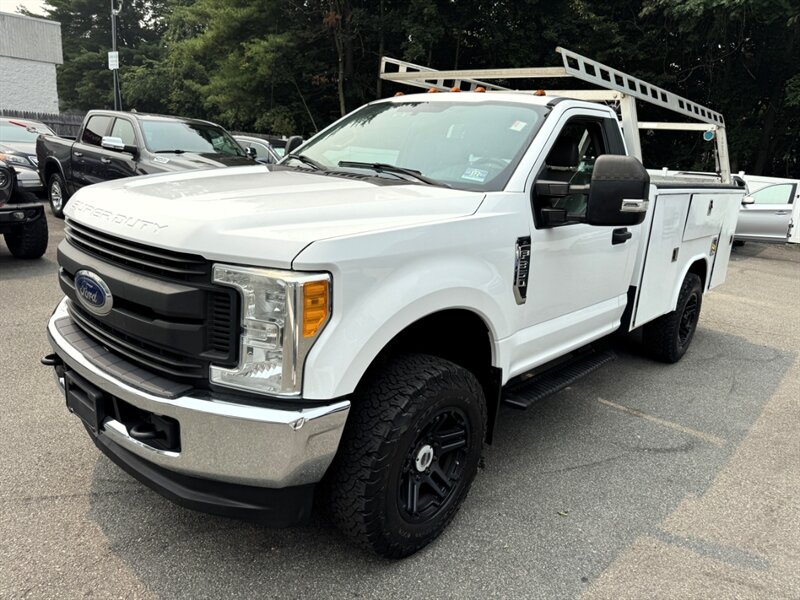 2017 Ford F-350 XL SUPER DUTY   - Photo 1 - Rockaway, NJ 07866