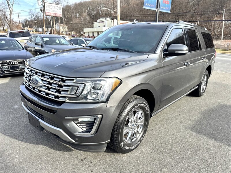 2018 Ford Expedition Limited's photo