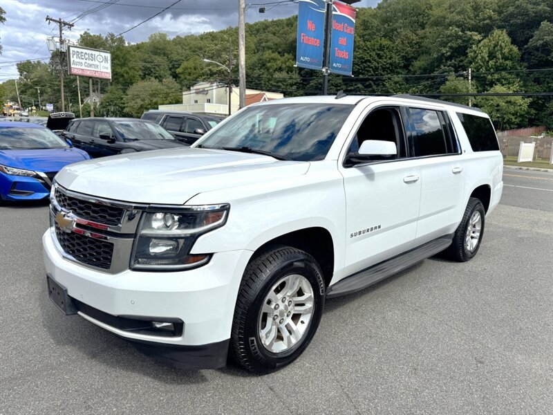 2015 Chevrolet Suburban LT photo 2