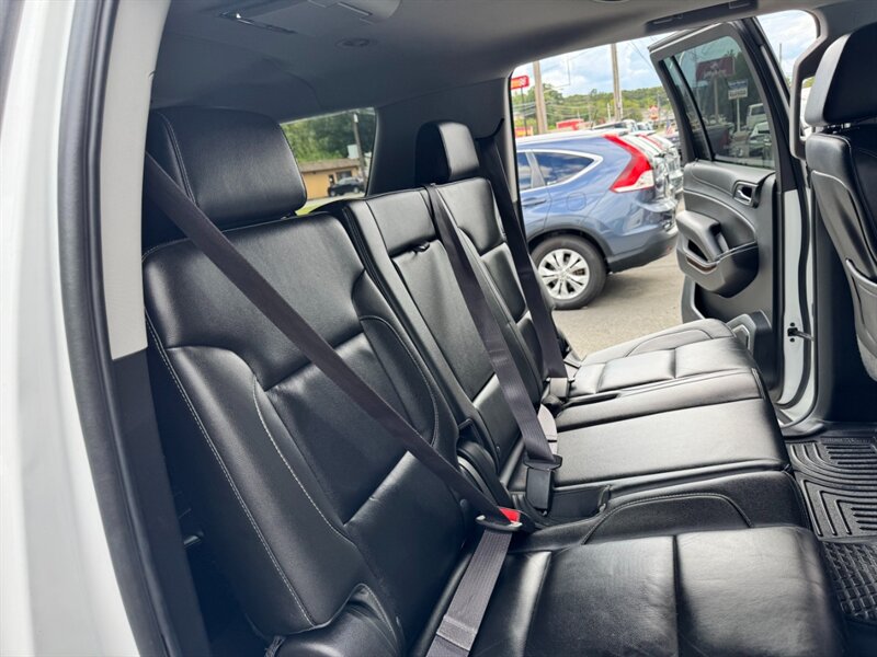 2015 Chevrolet Suburban LT photo 41