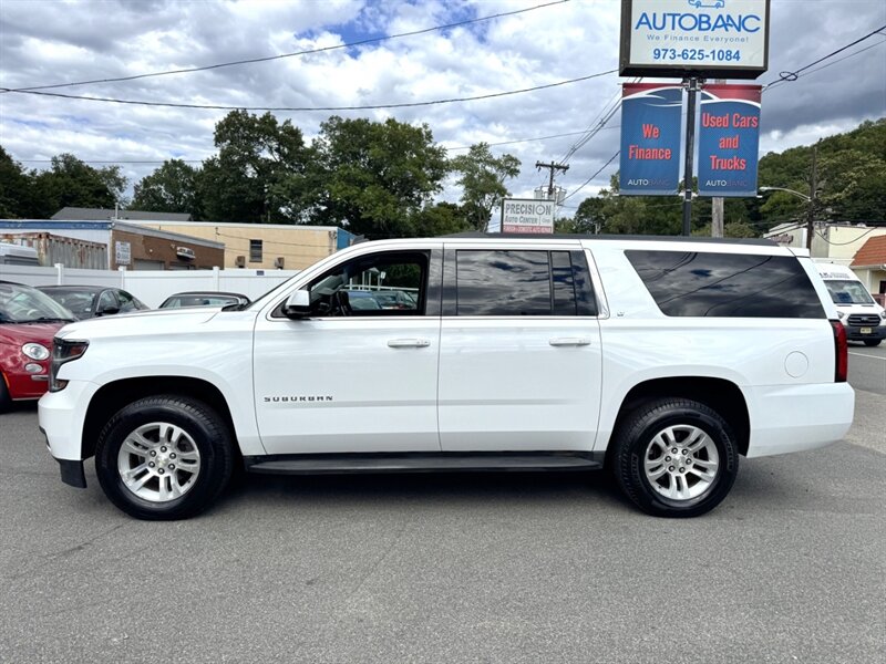 2015 Chevrolet Suburban LT photo 9
