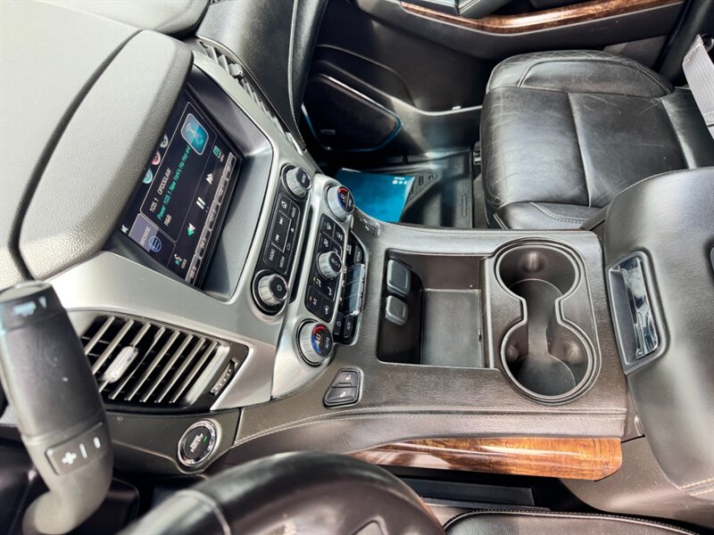2015 Chevrolet Suburban LT photo 28