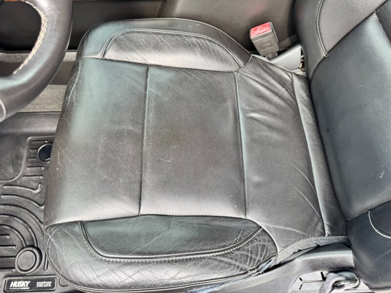 2015 Chevrolet Suburban LT photo 19