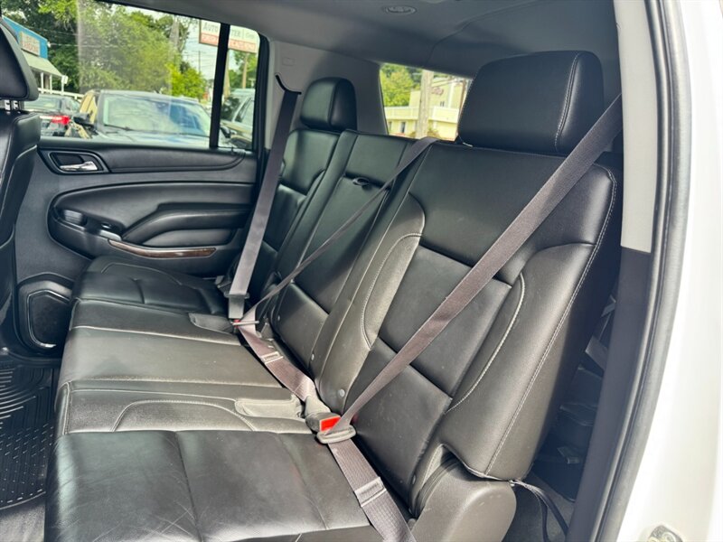 2015 Chevrolet Suburban LT photo 34