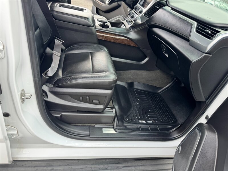 2015 Chevrolet Suburban LT photo 45