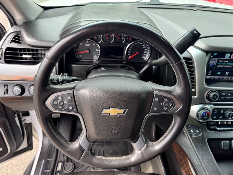 2015 Chevrolet Suburban LT photo 10