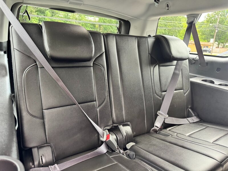 2015 Chevrolet Suburban LT photo 44