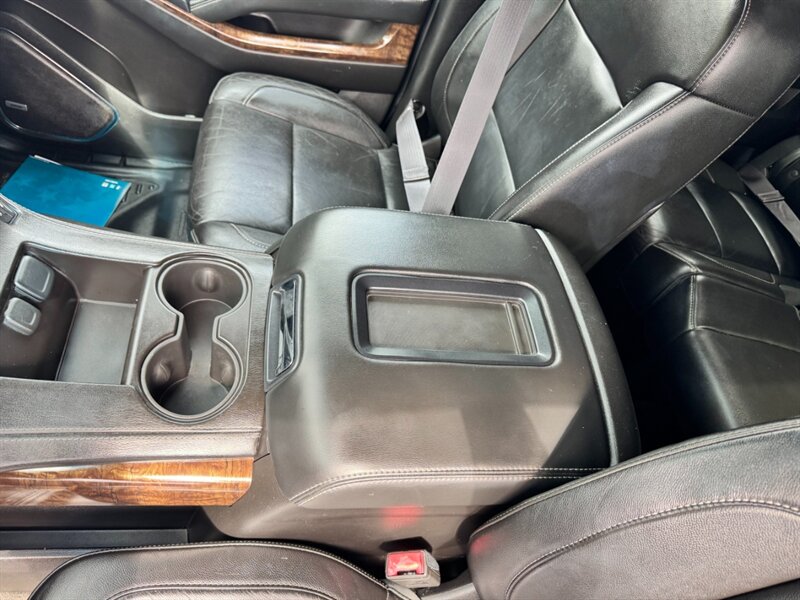 2015 Chevrolet Suburban LT photo 29