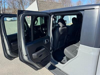 2022 Jeep Gladiator Sport   - Photo 34 - Rockaway, NJ 07866