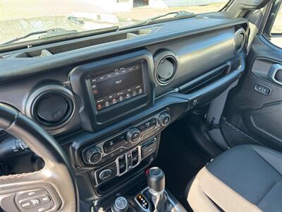 2022 Jeep Gladiator Sport   - Photo 28 - Rockaway, NJ 07866