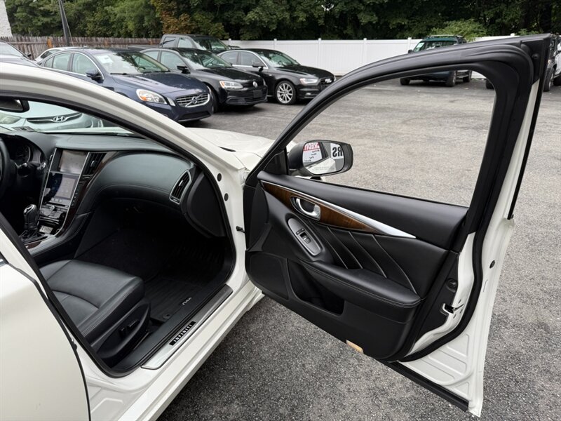 2019 Infiniti Q50 3.0t LUXE photo 22