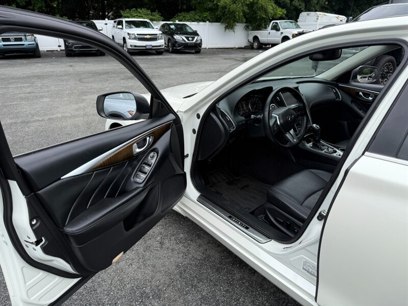 2019 Infiniti Q50 3.0t LUXE photo 10