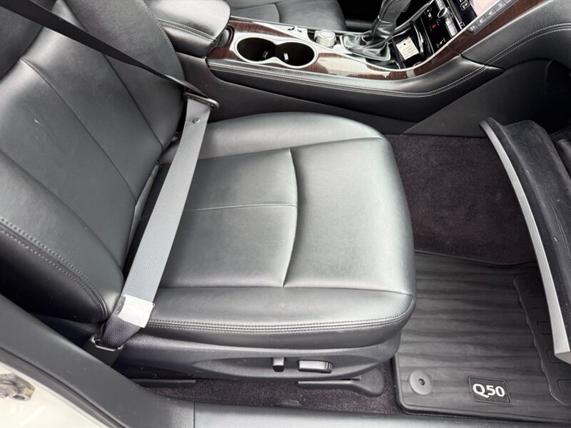2019 Infiniti Q50 3.0t LUXE photo 23