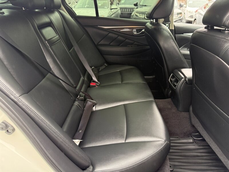 2019 Infiniti Q50 3.0t LUXE photo 27