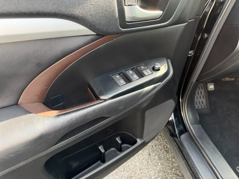 2017 Toyota Highlander XLE - Photo 17 - Rockaway, NJ 07866