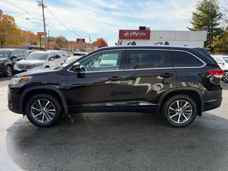 2017 Toyota Highlander XLE - Photo 8 - Rockaway, NJ 07866