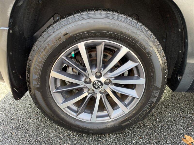 2017 Toyota Highlander XLE - Photo 14 - Rockaway, NJ 07866