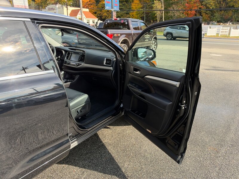 2017 Toyota Highlander XLE - Photo 51 - Rockaway, NJ 07866