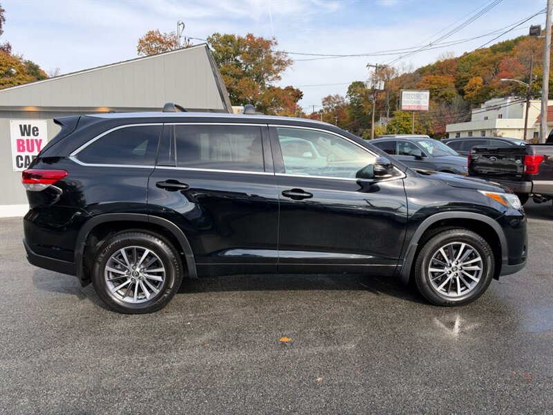 2017 Toyota Highlander XLE - Photo 4 - Rockaway, NJ 07866