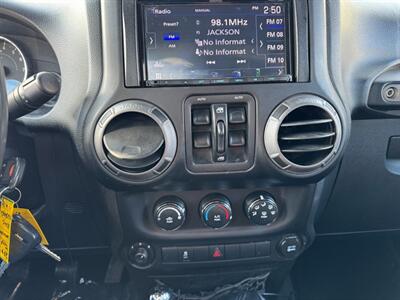 2013 Jeep Wrangler Sport  UNLIMITED - Photo 27 - Rockaway, NJ 07866