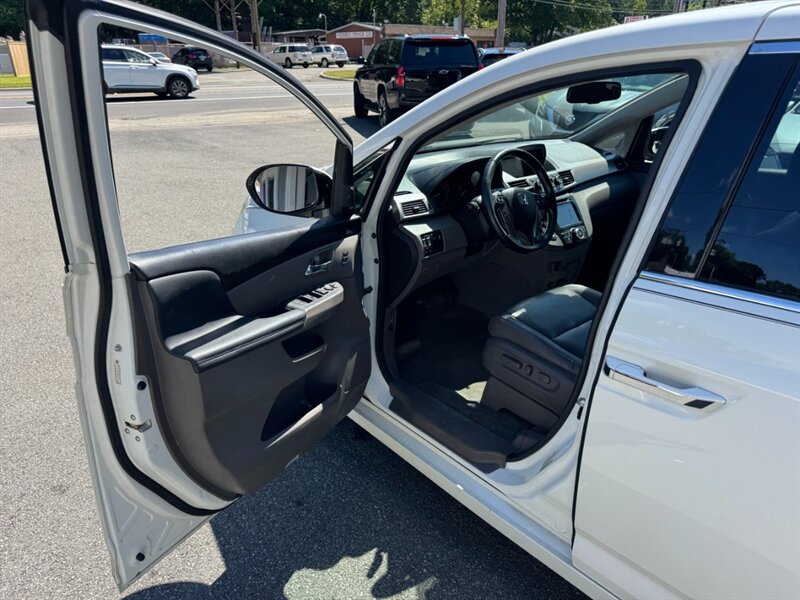 2017 Honda Odyssey Touring Elite - Photo 13 - Rockaway, NJ 07866