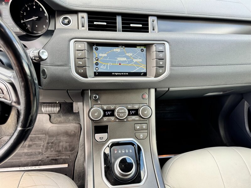 2018 Land Rover Range Rover Evoque SE photo 26