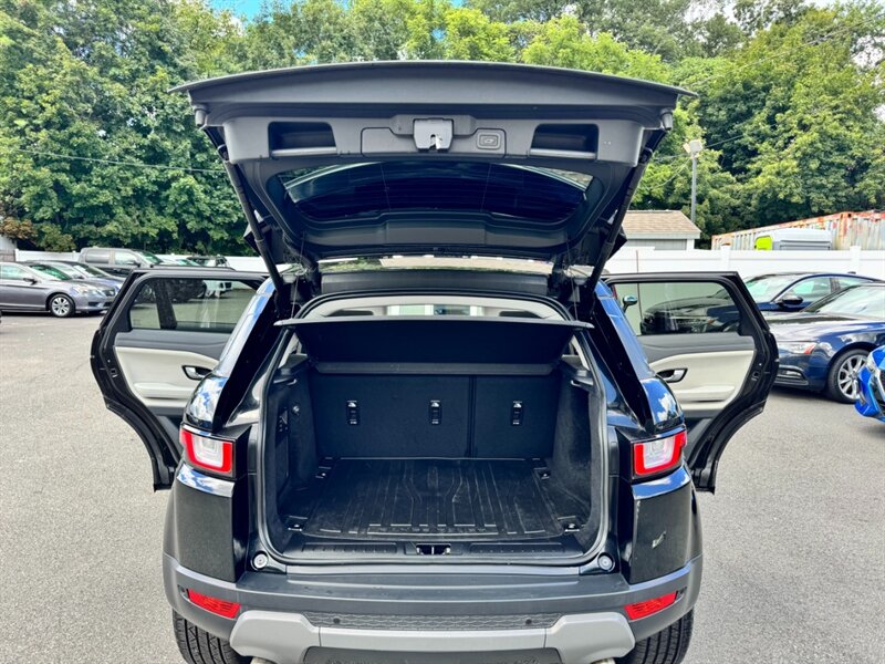 2018 Land Rover Range Rover Evoque SE photo 38