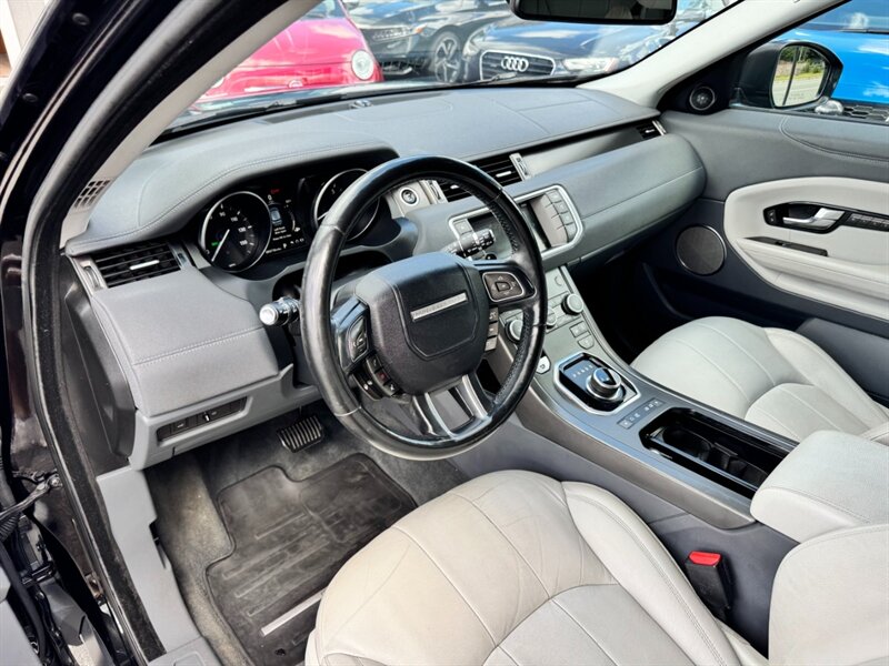 2018 Land Rover Range Rover Evoque SE photo 23