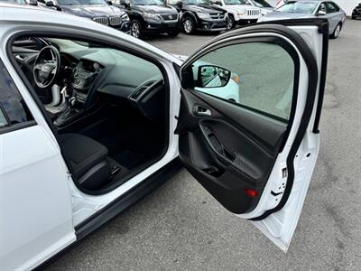 2016 Ford Focus SE   - Photo 42 - Rockaway, NJ 07866